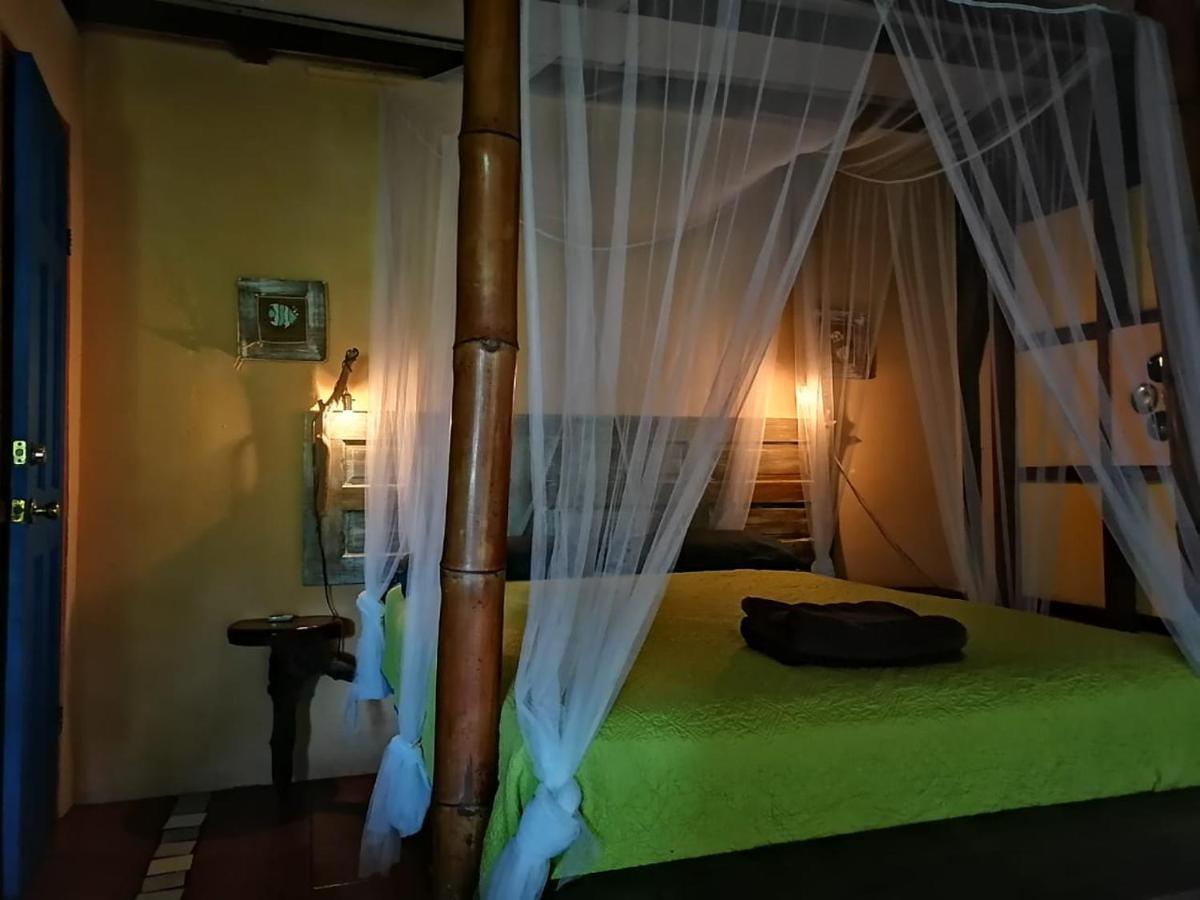Mosana Reef Garden B&B Bocas del Toro Exterior photo