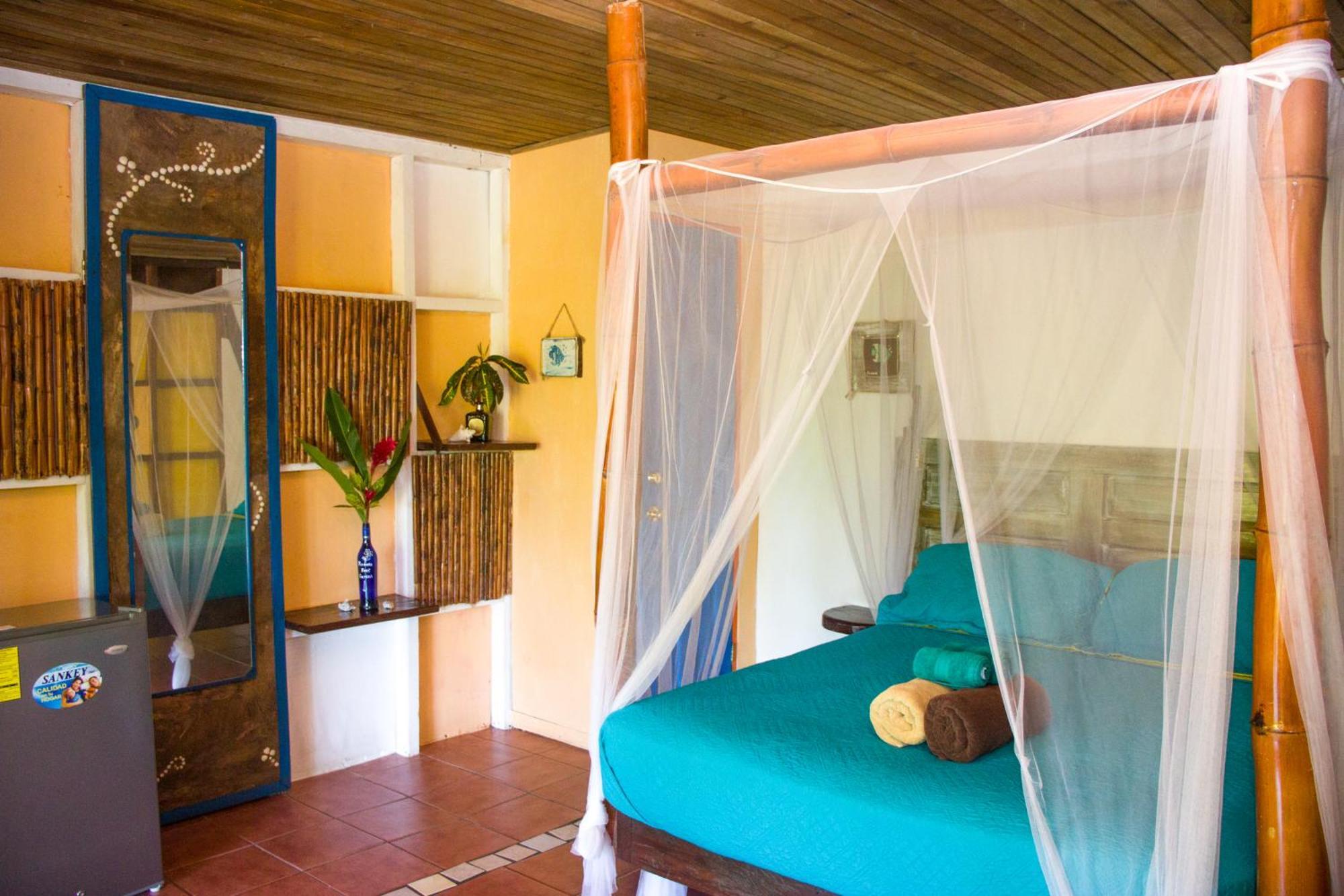 Mosana Reef Garden B&B Bocas del Toro Exterior photo